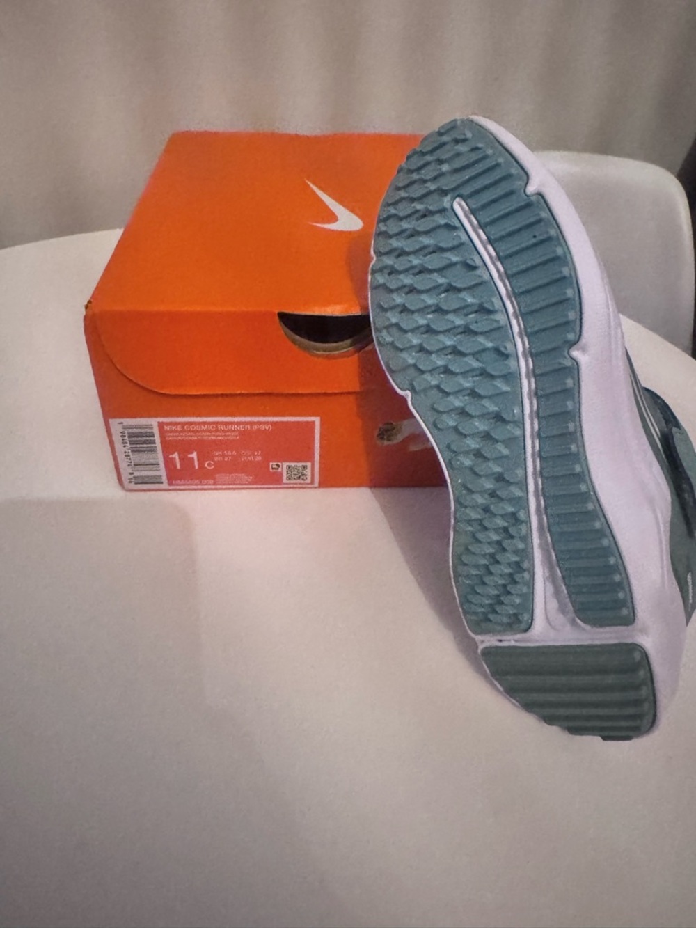 Nike Kids' Teal/Turquoise Hook-and-Loop Running Sneaker - Picture 4 of 4